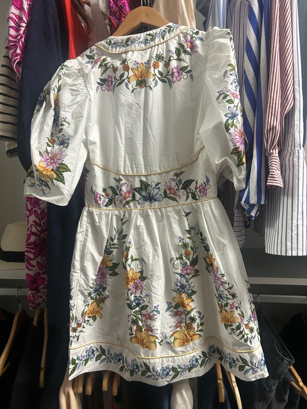 FARM Rio White Floral Embroidered Mini Dress with Yellow Piping - Picture 5 of 8
